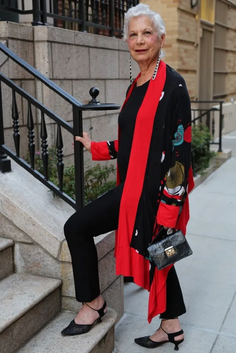 elegant casual clothes ideas women over 70 street style kimono outfit