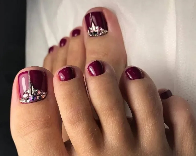 fall pedicure design at home burgundy