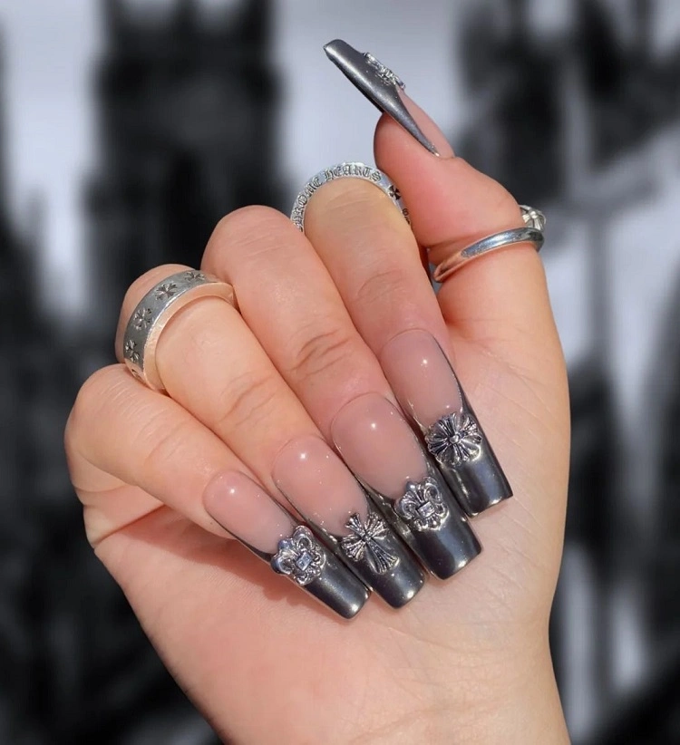 gothic silver nails renaissance nails