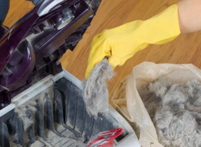 how to clean a vacuum cleaner that smells bad