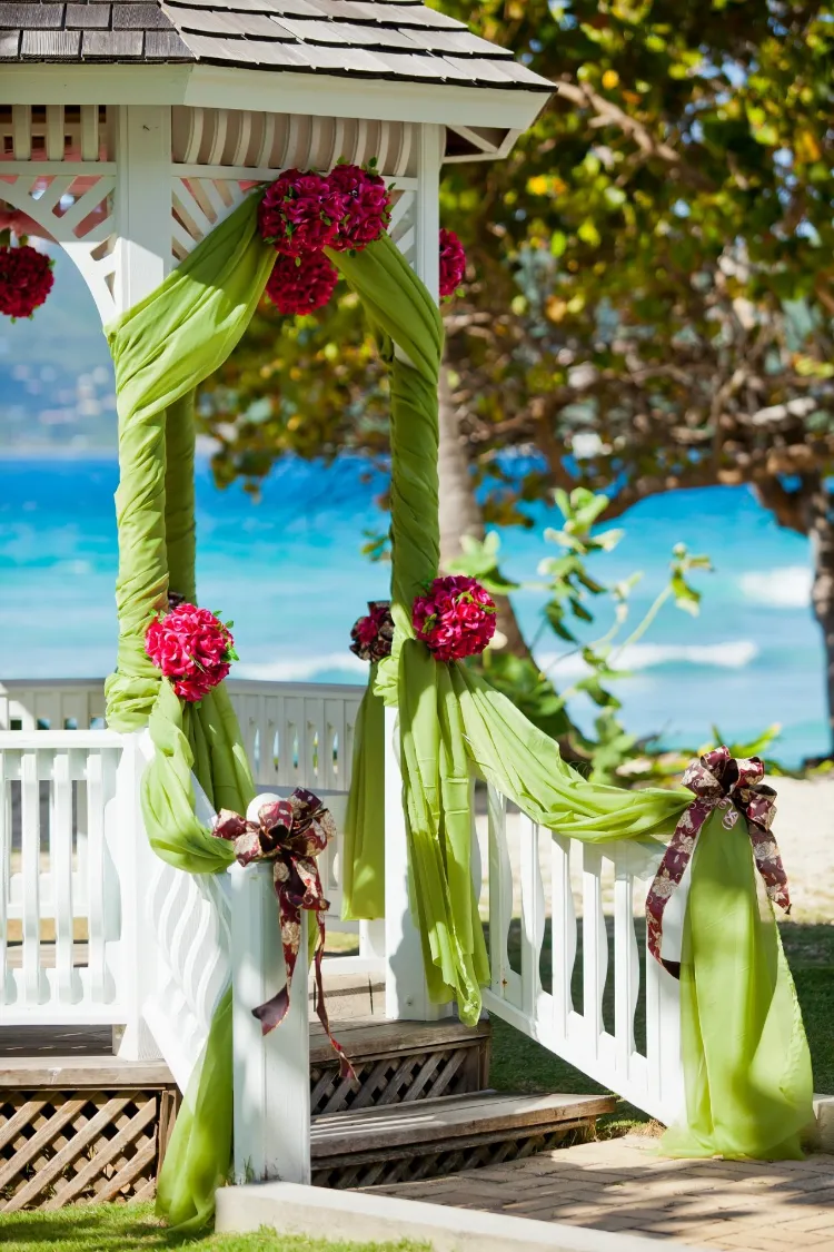 how to decorate a gazebo for a wedding