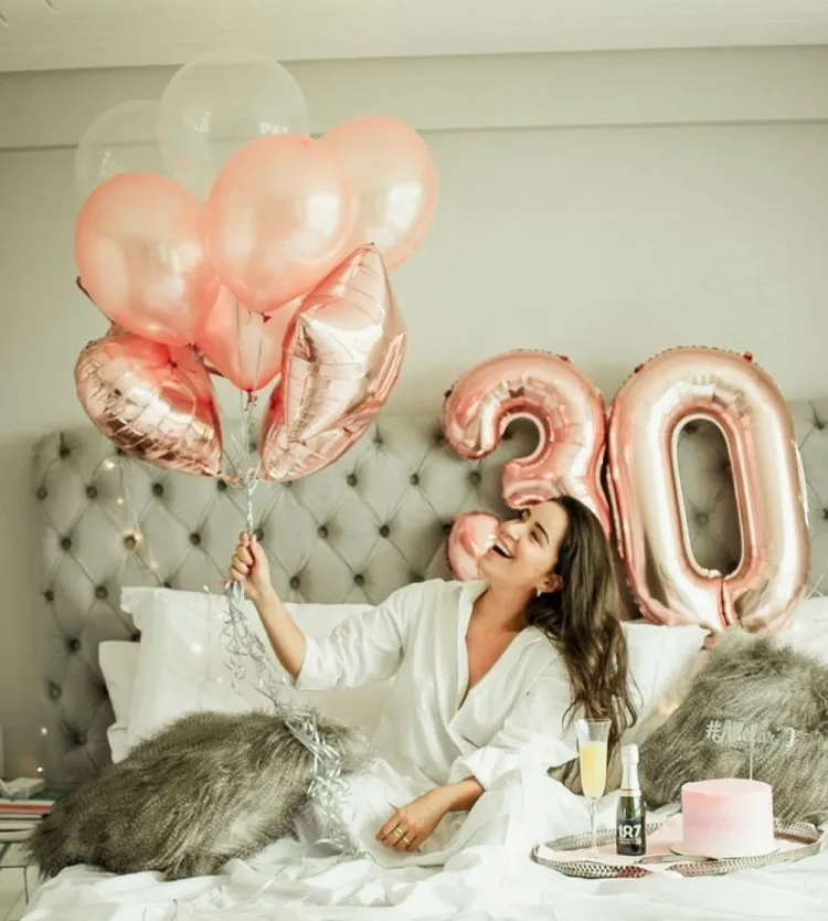 ideas for 30th birthday photoshoot at home for women