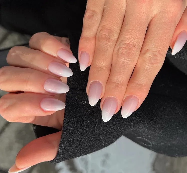 light pink nail color trends 2023 old money style popular