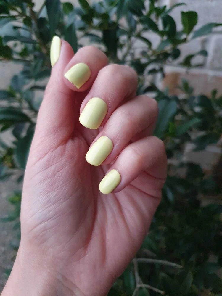 limoncello nails