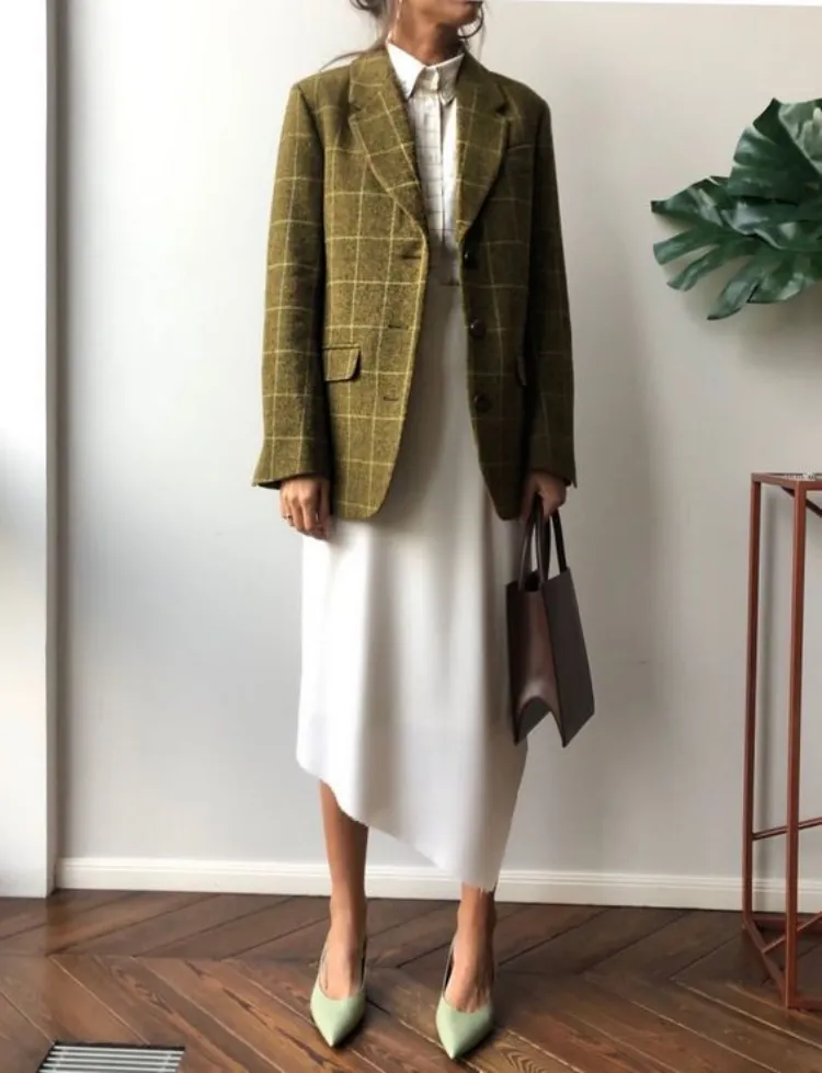 long button up shirt dress tartan blazer pointed heels leather handbag autumn office outfit ideas 2023
