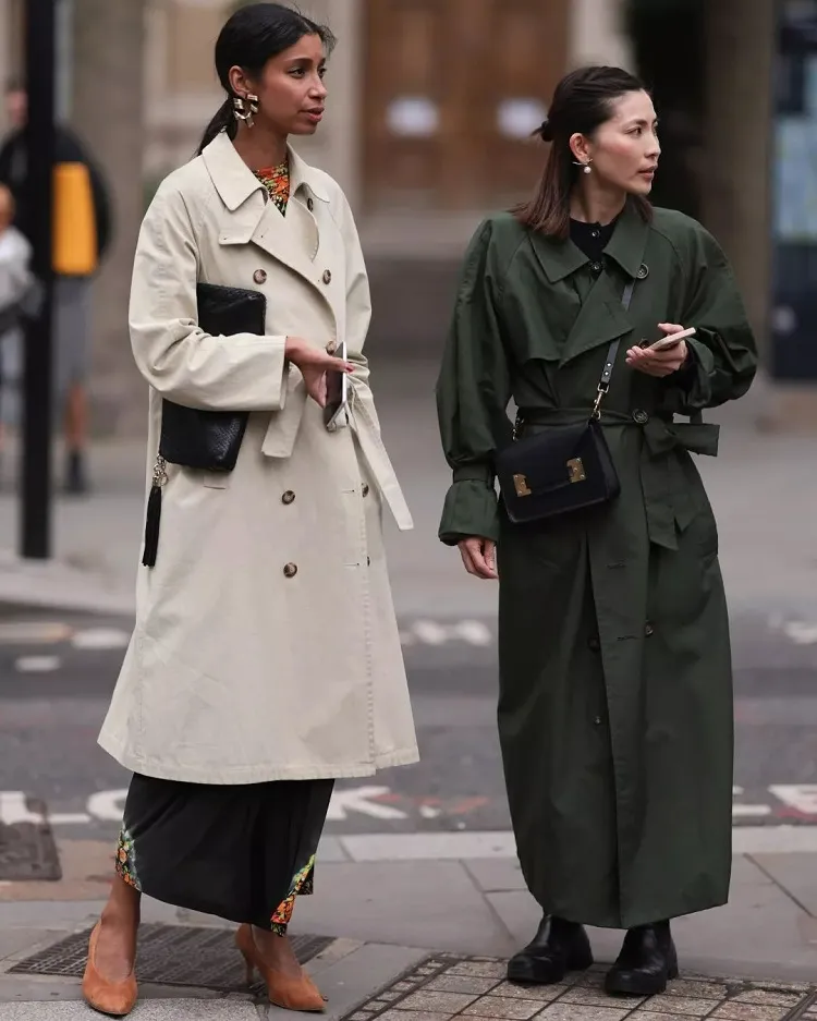 long trench coat autumn outfit ideas 2023 fall fashion trends
