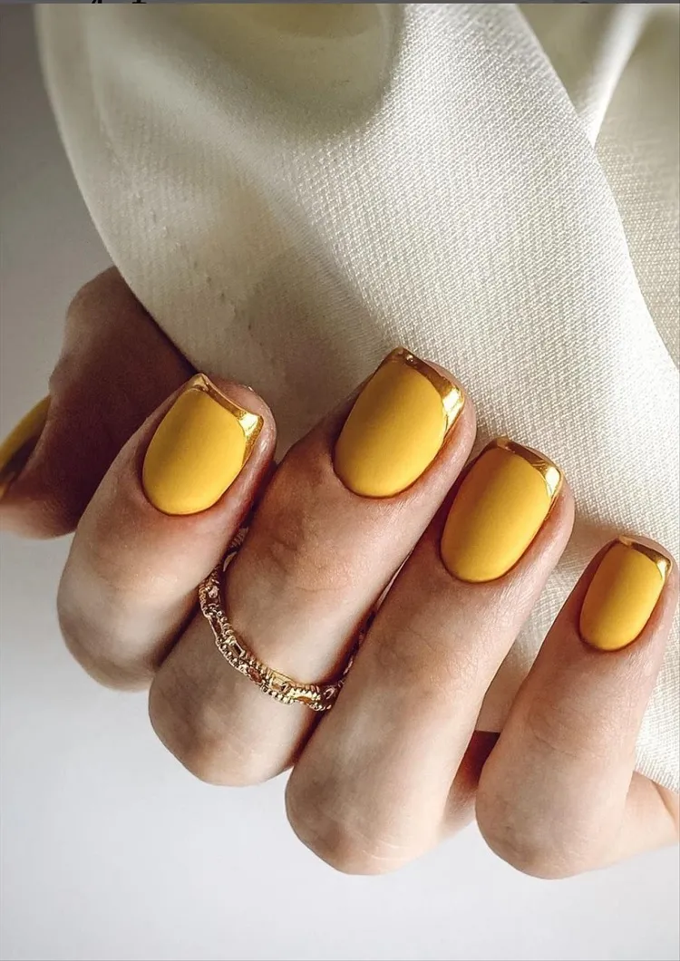 matte yellow short square nails gold chrome french tips 2023