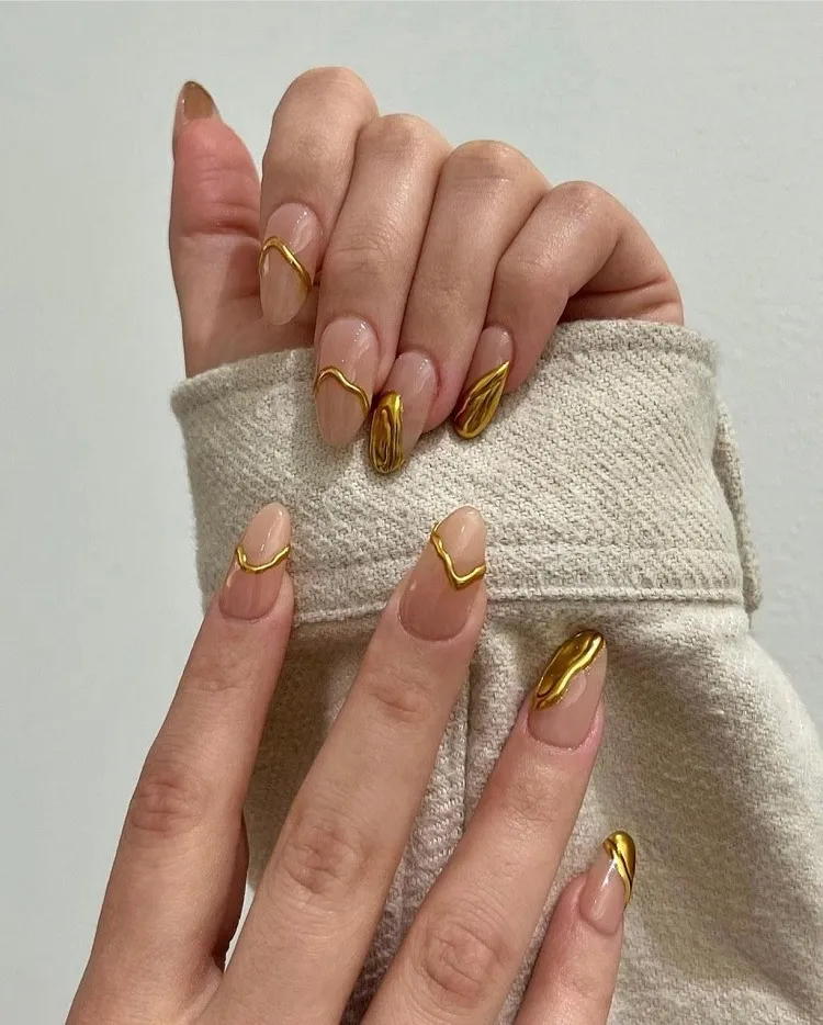 melted metallics nails for fall 2023