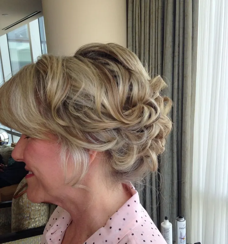 mother of the bride hairstyle for short hair women over 60