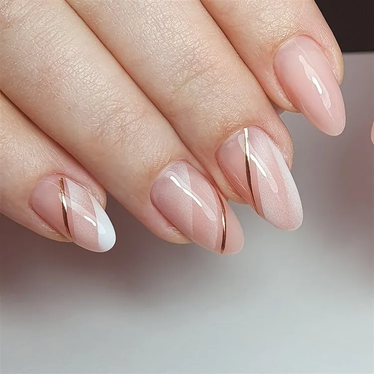 nude nails fall 2023 color trends