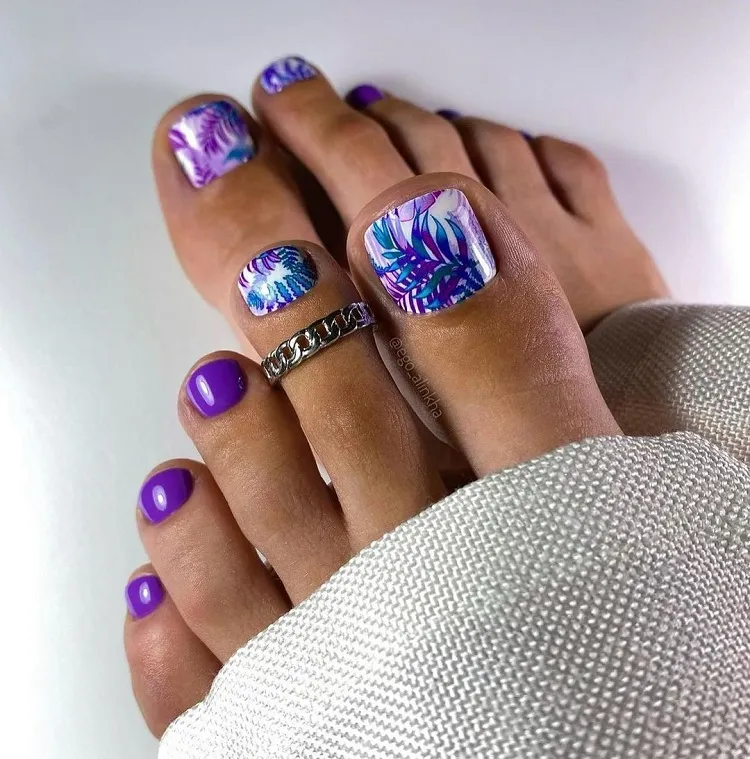 purple floral toe nail design creative pedicure ideas 2023