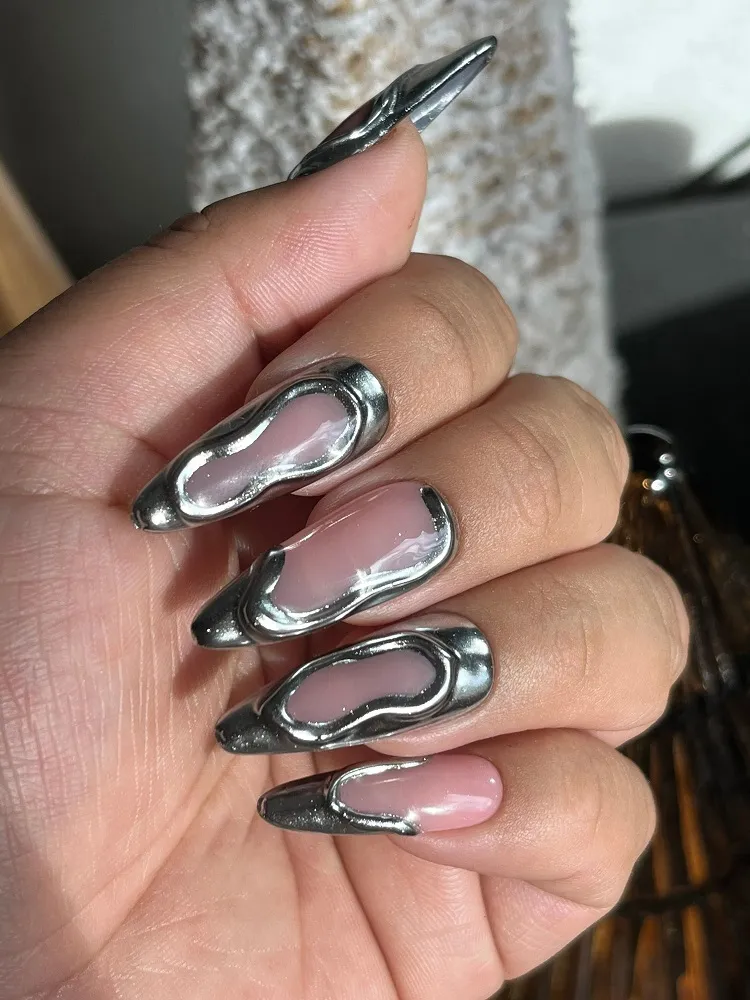 renaissance tour inspired nails silver nail designs 2023