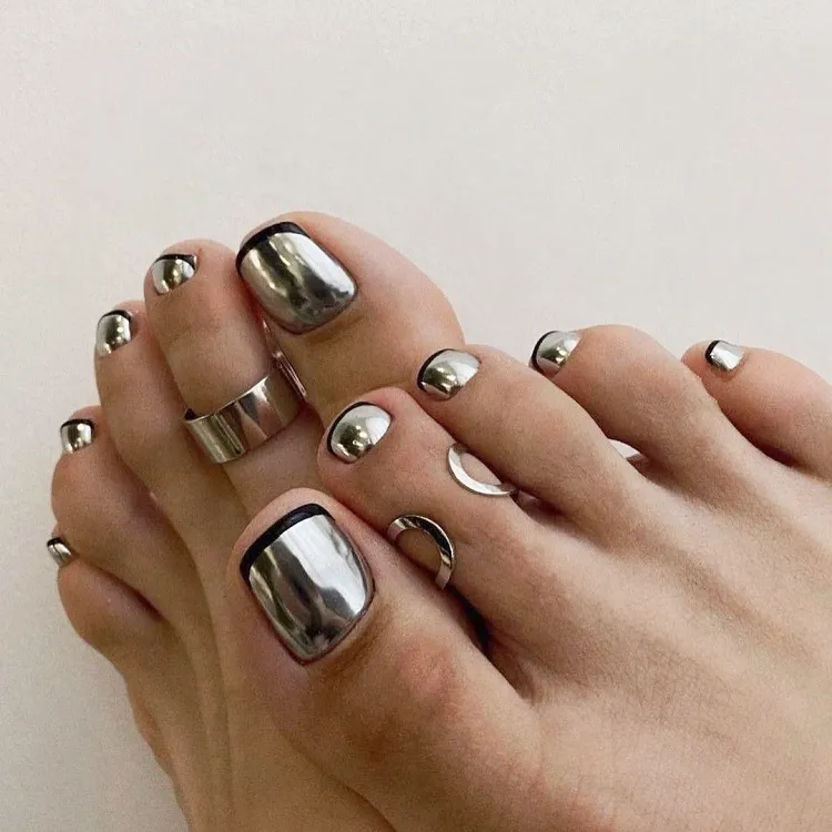 silver chrome black french tip toe nails fall pedicure design 2023