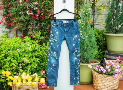 diy custom painted jeans 3 easy ways to upcycle old denim pants