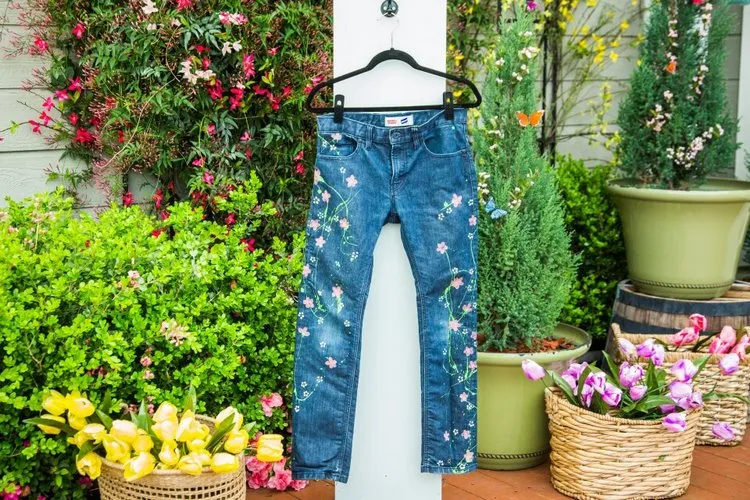 diy custom painted jeans 3 easy ways to upcycle old denim pants this weekend