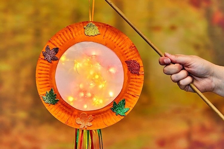 diy paper plate lantern cute and easy fall crafts for kids ideas