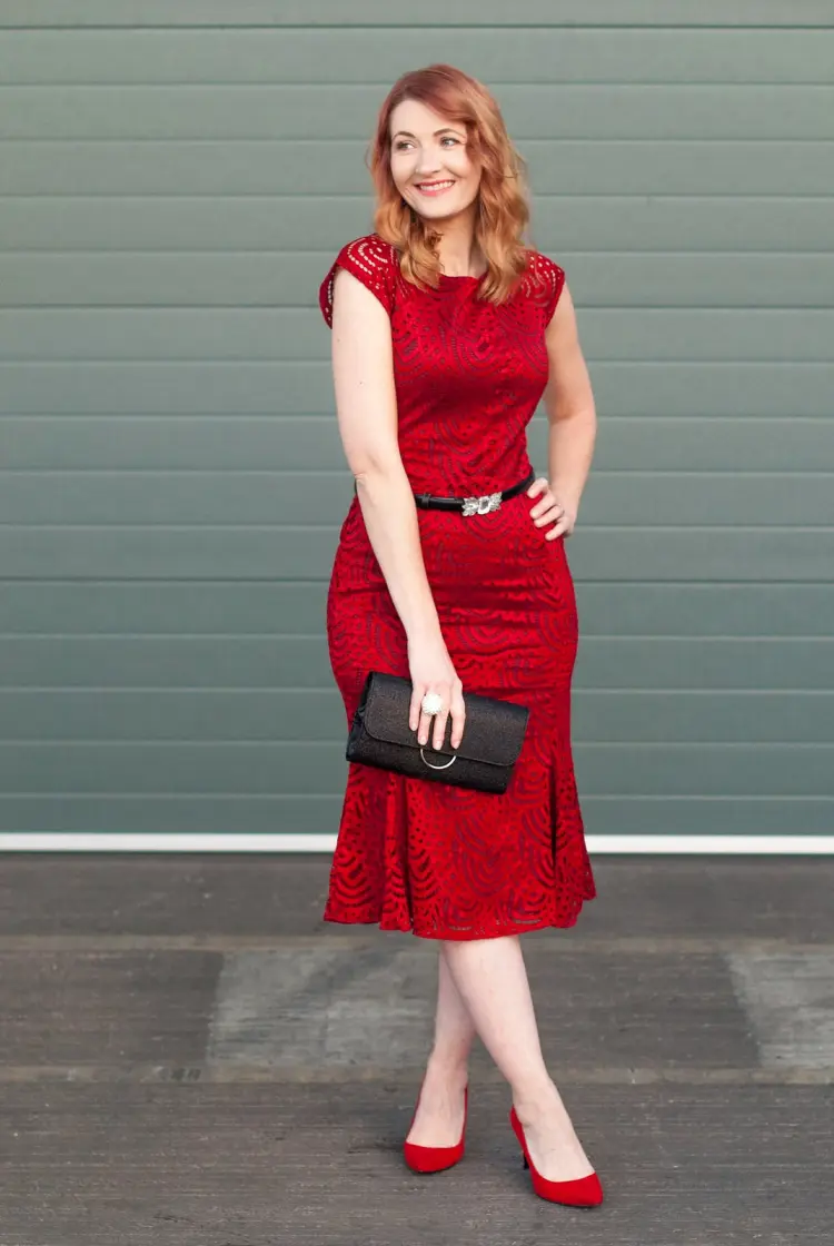 how to dress at 40 when you are curvy chic dress outfit