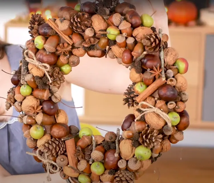 how to make an easy fall wreath with natural materials
