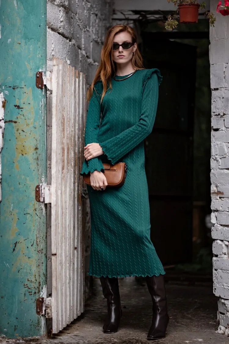 versatile fall outfits ideas with a long knitted dress