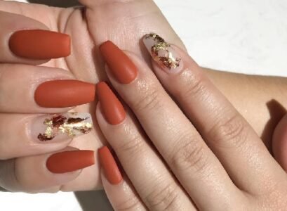best fall nail colors for women over 50 in 2023