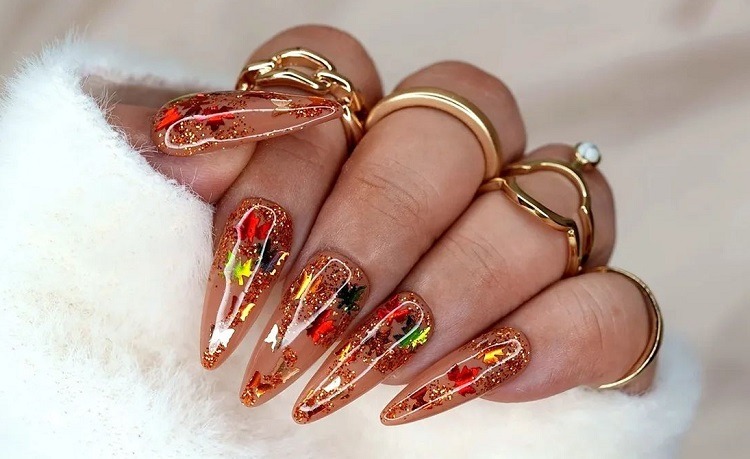 best september nails with glitter for autumn 2023