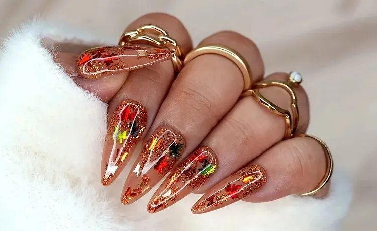 best september nails with glitter for autumn 2023