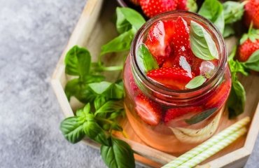 best way to store strawberries in mason jars