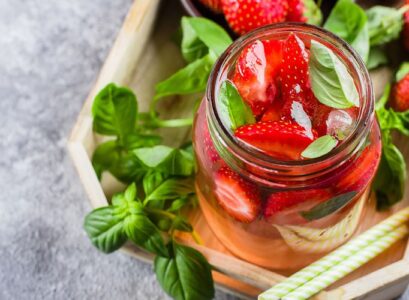 best way to store strawberries in mason jars