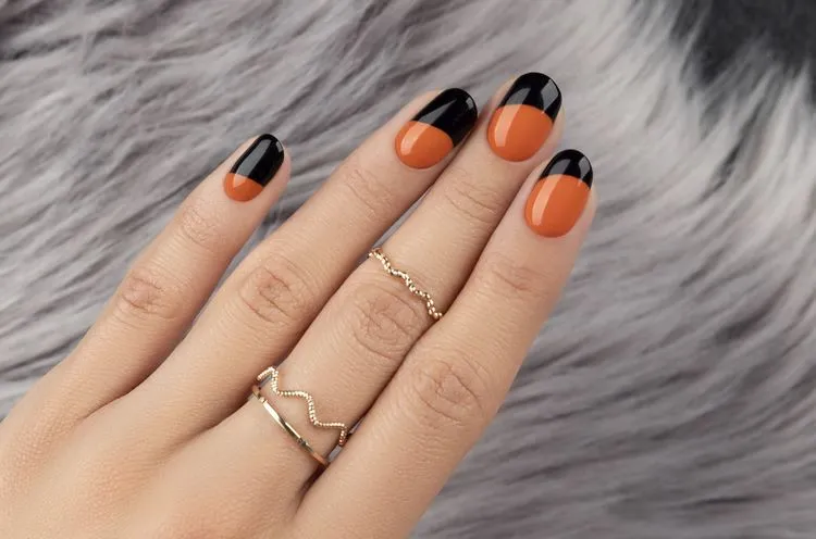 black and orange simple halloween nail design ideas