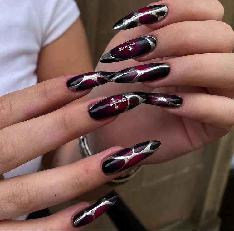 black burgundy aura nails silver chrome decorations fall manicure ideas 2023