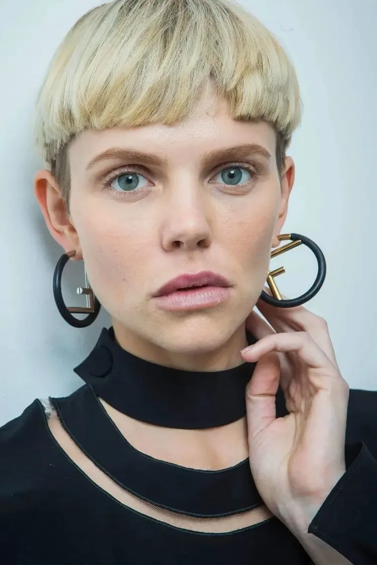 bowl cut for women fall 2023 short hairstyle trend