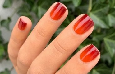 burnt orange burgundy ombre simple short fall nails 2023