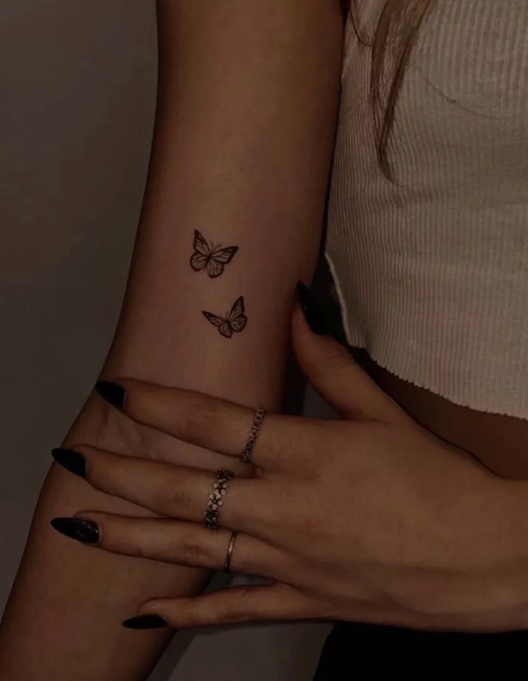 butterfly women discreet tattoo ideas 2023