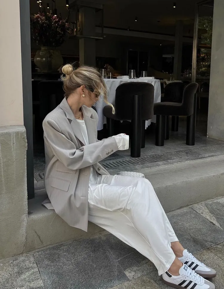 casual quiet luxury style for women fall autumn outfit ideas 2023