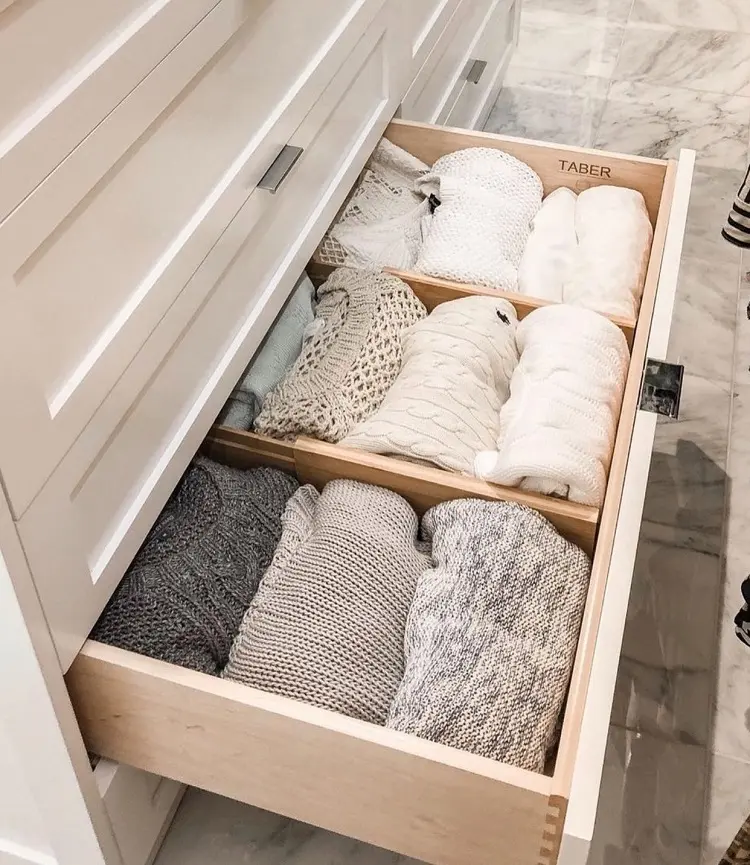 drawer organazing ideas marie kondo sweaters folding
