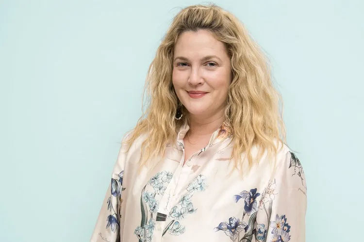 drew barrymore long wavy blond hair worst hairstyles round faces