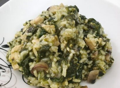 easy crockpot meals rice with chicken, spinach and mushrooms fall dinner