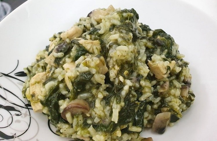 easy crockpot meals rice with chicken, spinach and mushrooms fall dinner