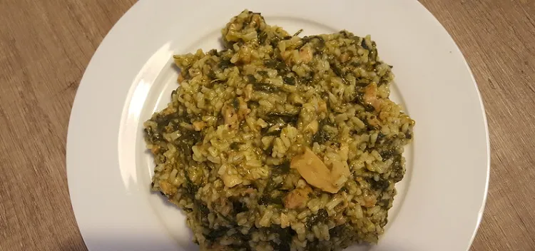 easy crockpot meals rice with chicken, spinach and mushrooms