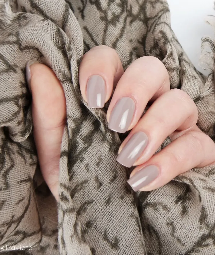 fall nail colors for women over 50