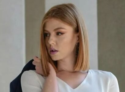 hairstyles for shoulder length hair 2023 trendy and easy hairstyles for shoulder length hair 2023