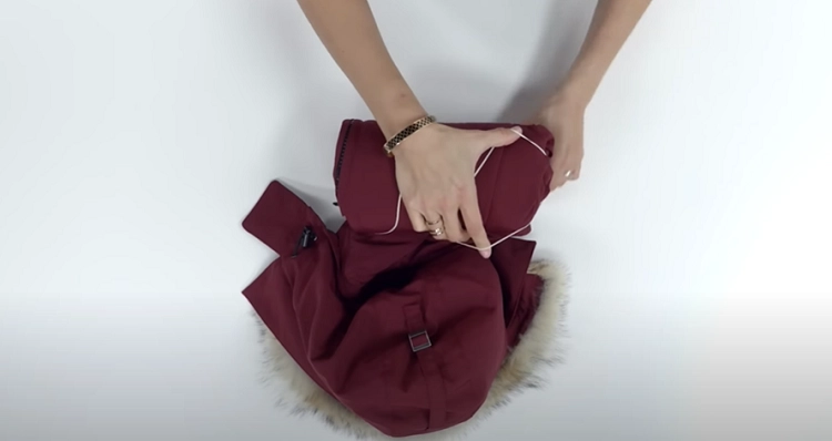 how to fold a jacket in a suitcase easy without wrinkles