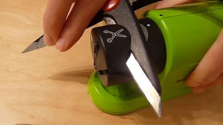 how to sharpen scissors at home with a stone