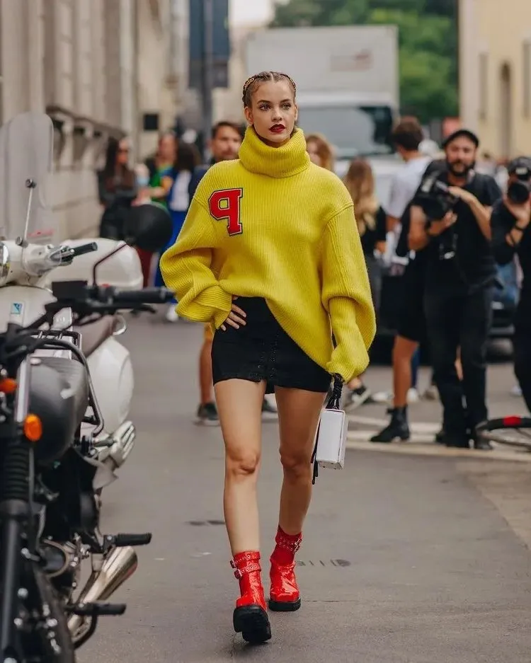 how to wear shorts in september october when it is hot fashion trend fall 2023