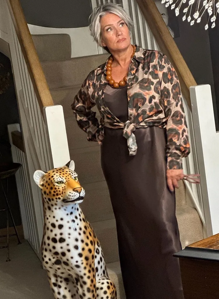 leopard print outfit for women over 60 fall trends 2023