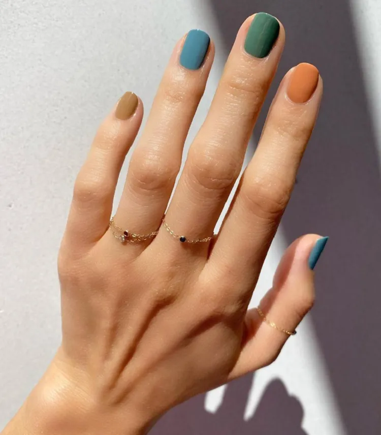 mismatched muted colors blue orange green beige simple short fall nails