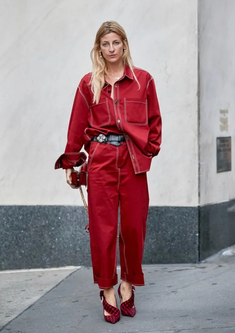monochrome red outfit ideas for fall 2023 trends