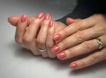 nail polish trend fall winter 2023 2024 for 50 year old women