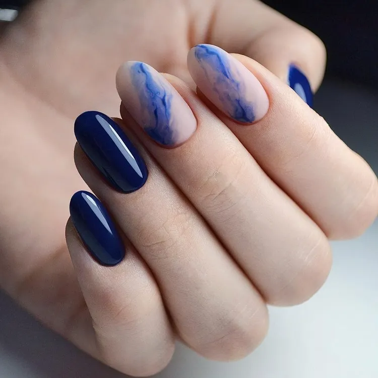 navy blue smoke decoration short oval nails fall 2023