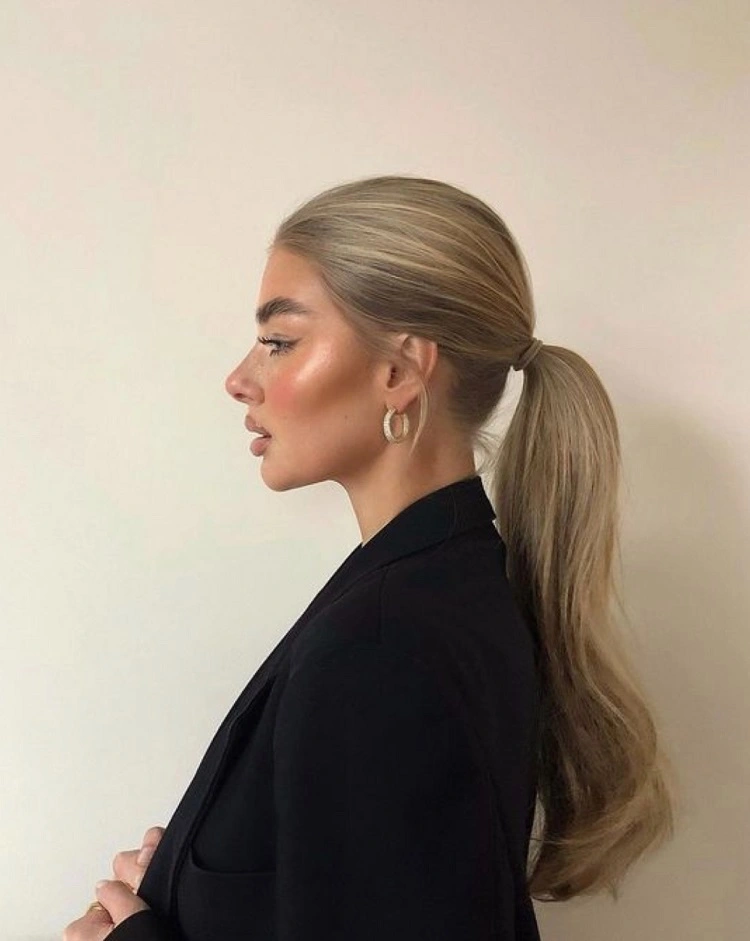 old money high ponytail hairstyle female trends hair 2023